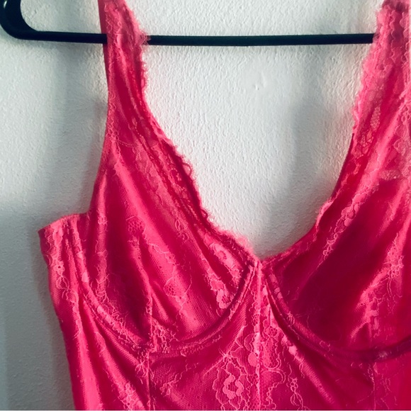 Revolve Bandit pink lace bodysuit - Picture 5 of 10